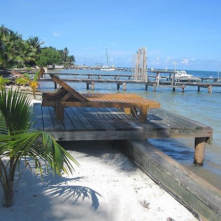 Villa Carolyn'S House Caye Caulker Esterno foto