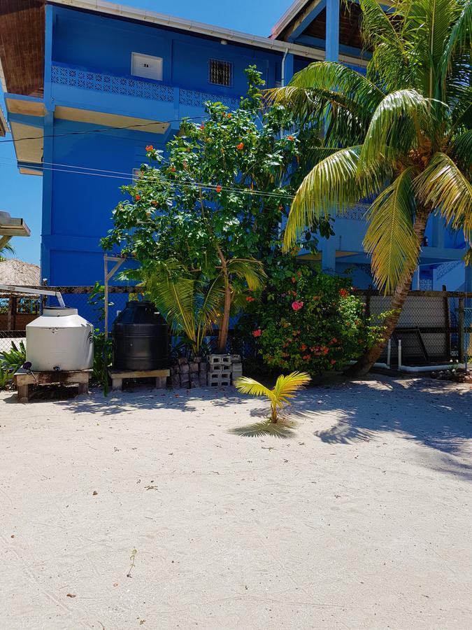 Villa Carolyn'S House Caye Caulker Esterno foto