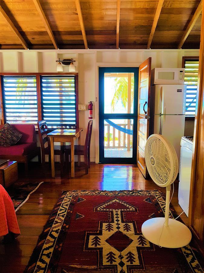 Villa Carolyn'S House Caye Caulker Esterno foto