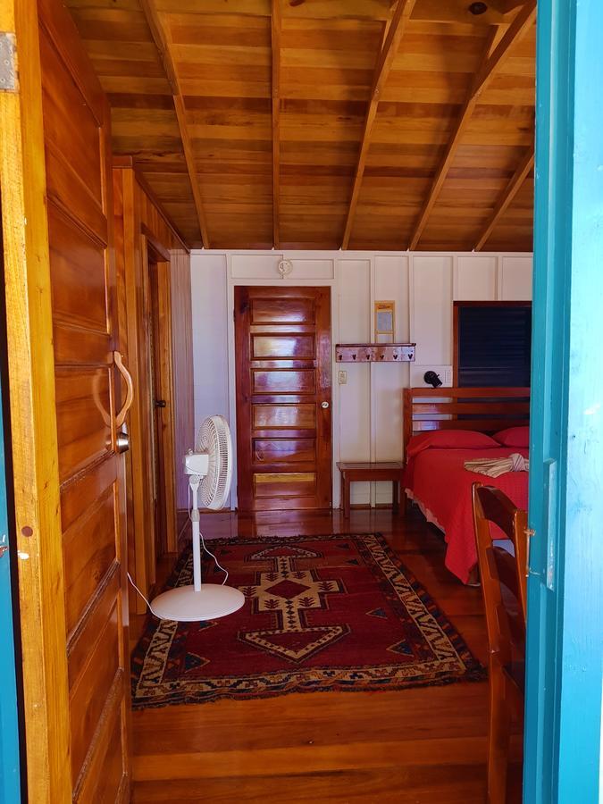 Villa Carolyn'S House Caye Caulker Esterno foto