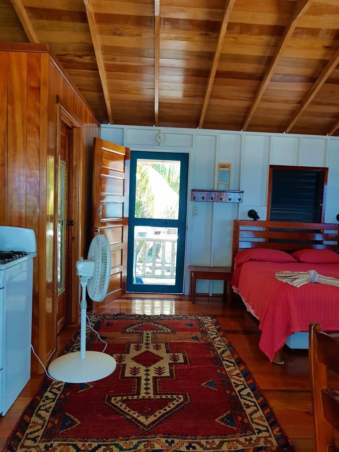 Villa Carolyn'S House Caye Caulker Esterno foto